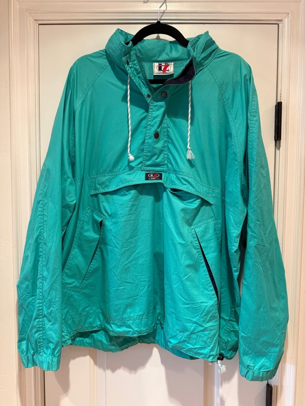 Vintage 90s Line 7 pullover windbreaker in a bright seafoam New Zealand